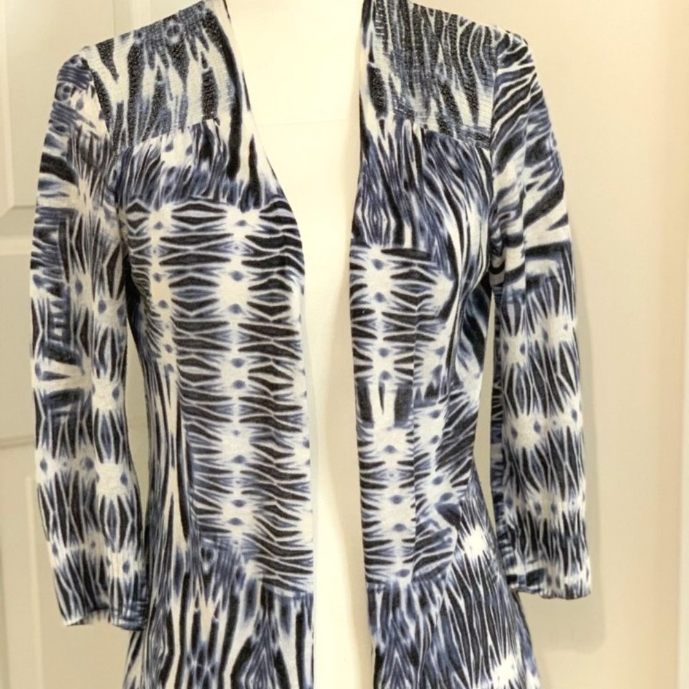 Chico's Size 1 Navy & Silver Open Front Graphic Knit Cardigan Sweater 3/4 Sleeve